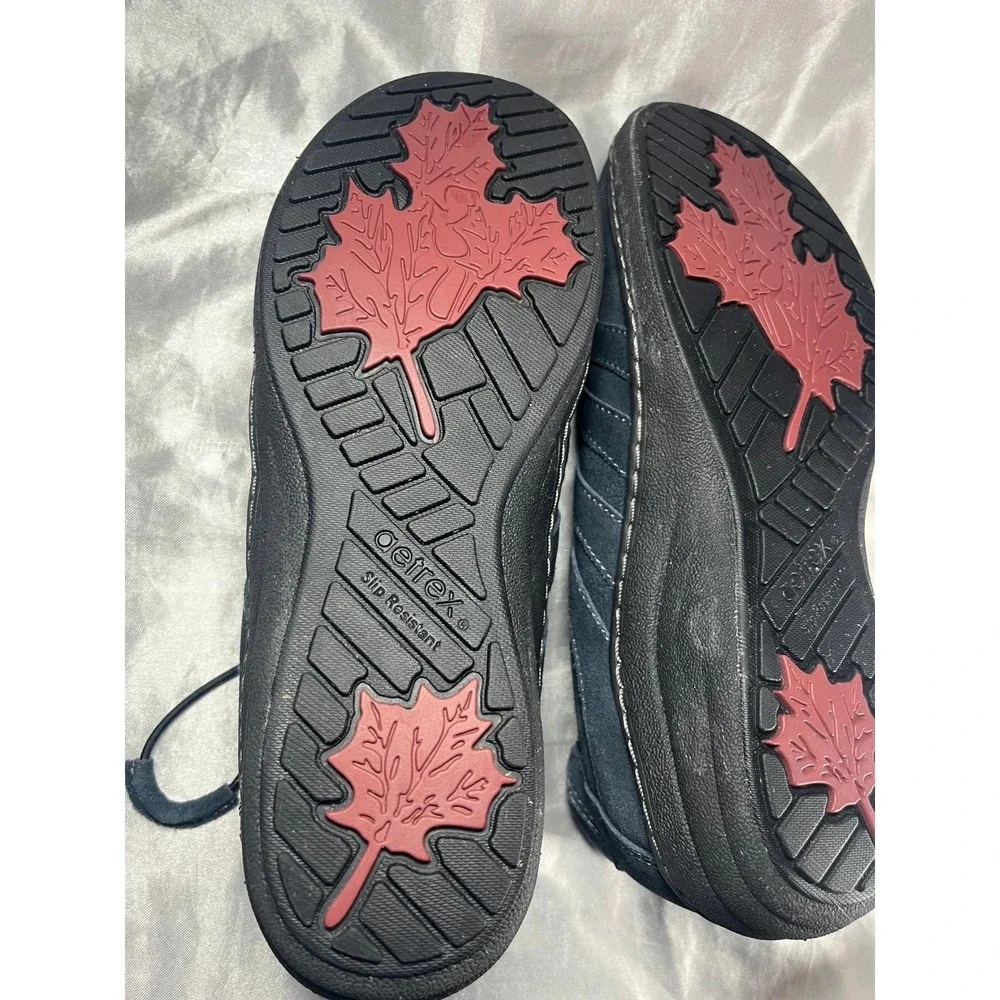 Aetrex Berries Women‎ 8.5 Navy Leather Bungee Slip On Sneakers Slip Resistant